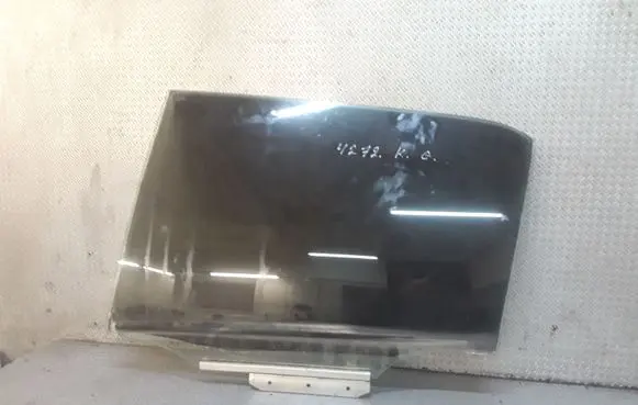 Toyota Auris 150 Rear door window glass 