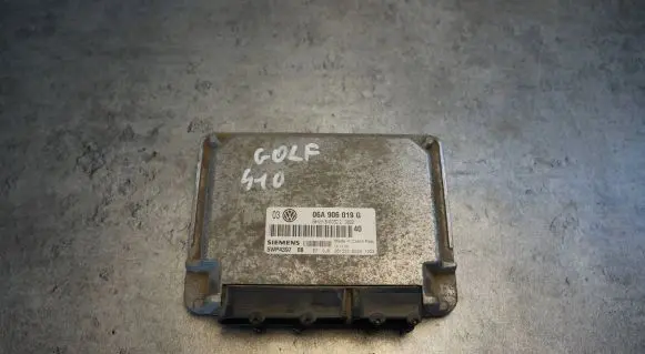 Volkswagen Golf IV Engine control unit/module 06A906019G 5WP439708