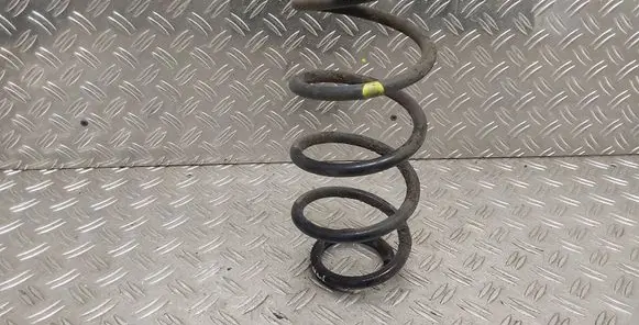 Toyota Yaris Rear coil spring 