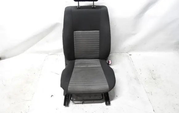 Suzuki SX4 Front passenger seat 79fgfyniaaaaa