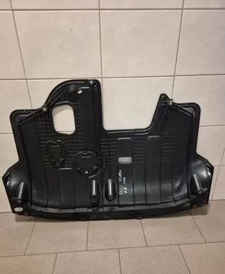 Engine splash shield/under tray