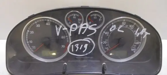 Volkswagen PASSAT B5.5 Speedometer (instrument cluster) 3B0920926 110080137005