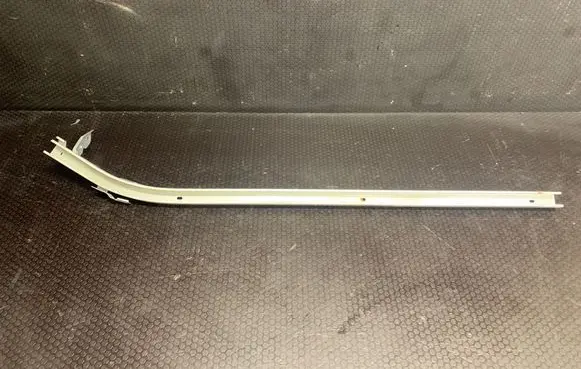 Opel Vivaro Sliding door upper top rail 