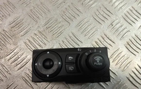 Chevrolet Captiva Light switch 68611J30