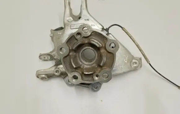 BMW M4 F82 F83 Rear wheel hub 2284796