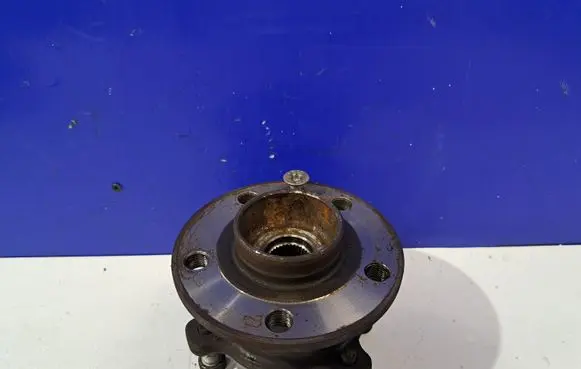 Volvo S60 Rear wheel hub 31360027