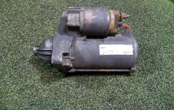 Renault Master II Starter motor 8200568535