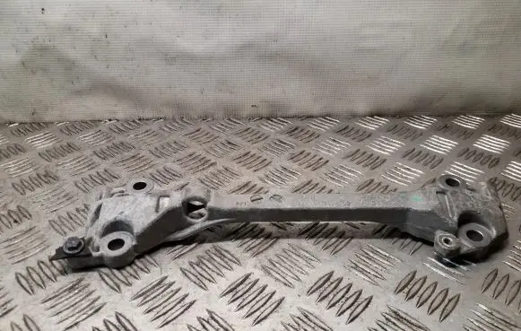 Mini One - Cooper Coupe R56 Engine mounting bracket 6772034