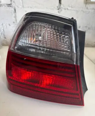 BMW 3 E90 E91 Rear/tail lights 0406879