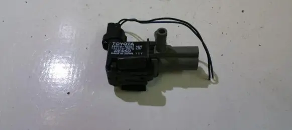 Toyota Corolla Verso E121 Turbo solenoid valve 9091012257 90910-12257
