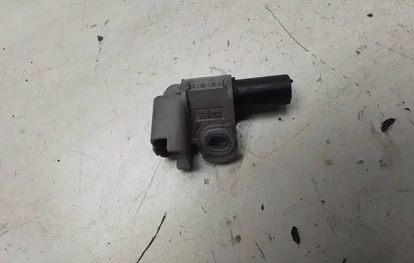 Camshaft position sensor