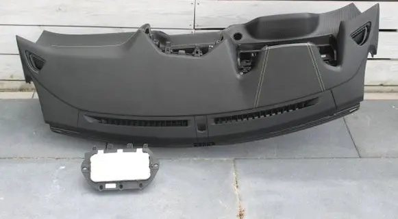 Peugeot 208 II Dashboard 9835181180
