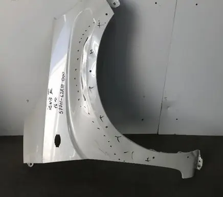 Suzuki Ignis Fender 5771162R10000