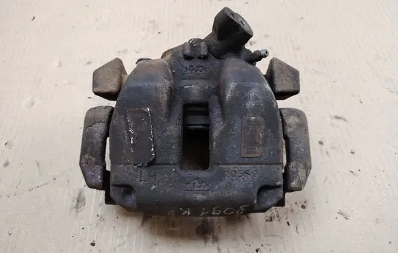 Opel Combo E Front brake caliper