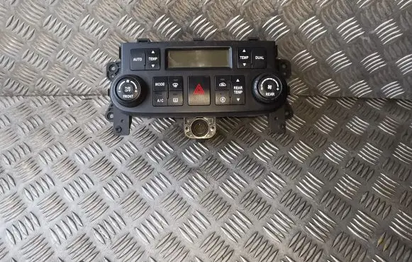 KIA Carnival Climate control unit 972504DXXX 20060428 972504D250VA