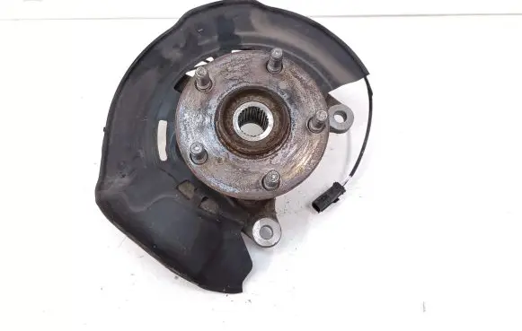 Toyota Prius+ (ZVW40) Front wheel hub