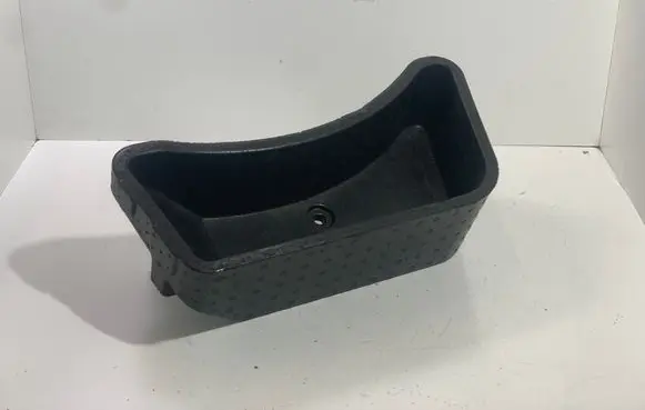 Volkswagen Touareg II Tool box 7P6863220