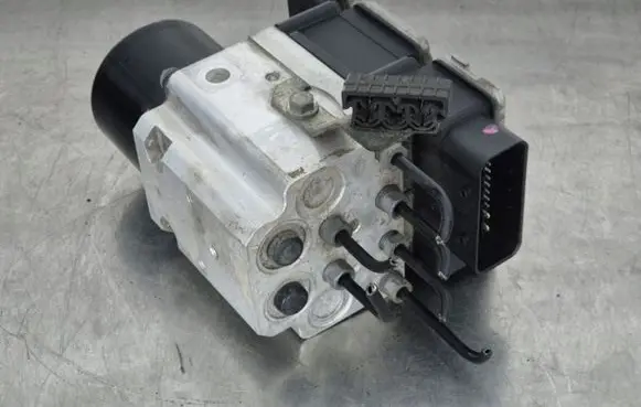 Alfa Romeo 159 ABS Pump 15314111A