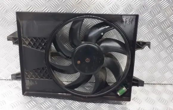 Mazda 2 Fan set 8240368