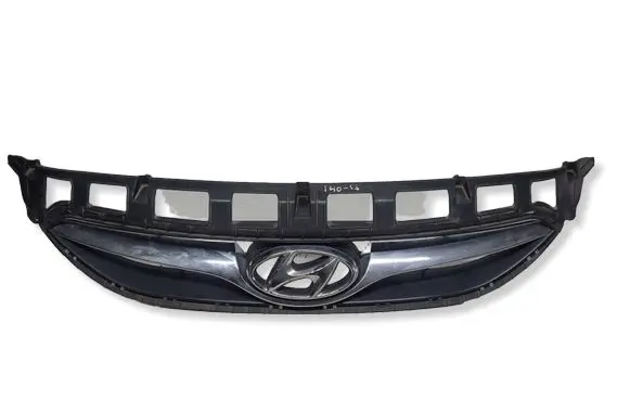 Hyundai i40 Front bumper upper radiator grill 863513Z000