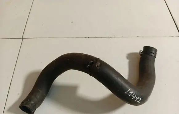 Nissan Qashqai Engine coolant pipe/hose