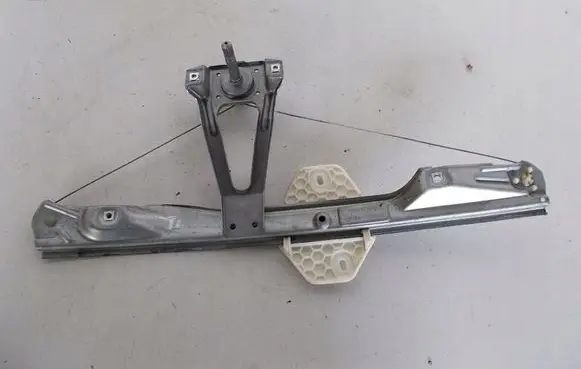 Renault Thalia I Rear door manual window regulator 
