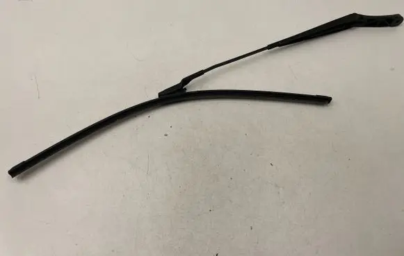 Volkswagen Touran II Windshield/front glass wiper blade 