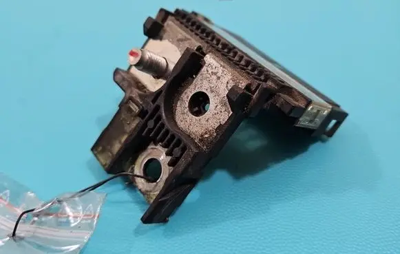 Positive cable (battery)