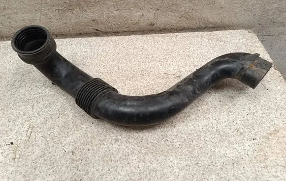 Renault Captur Air intake duct part 165556691R 70530763 34927