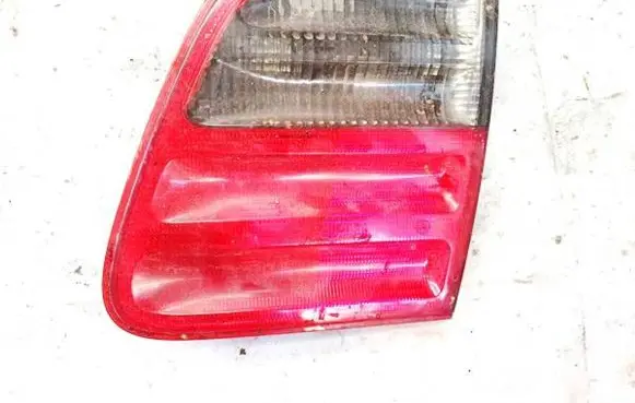 Mercedes-Benz E W210 Tailgate rear/tail lights a2108207464