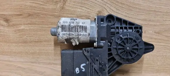 Volkswagen PASSAT B5 Sliding door window regulator with motor 3B9839751AT
