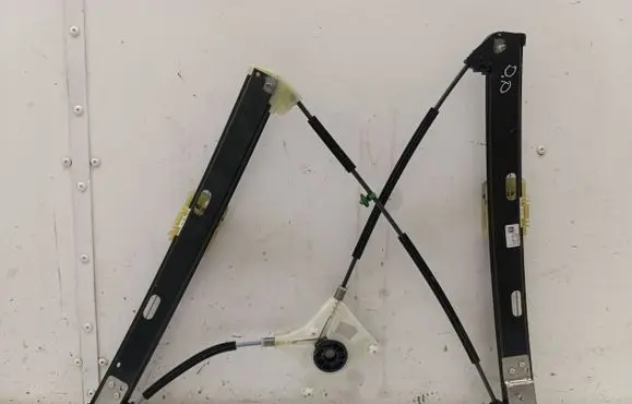 Volkswagen Taigo Front window lifting mechanism without motor 2G4837462C