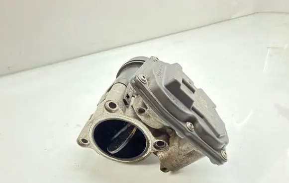 BMW 3 F30 F35 F31 Throttle valve 7810752 10378517