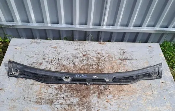 Renault Captur Wiper trim 668115916R