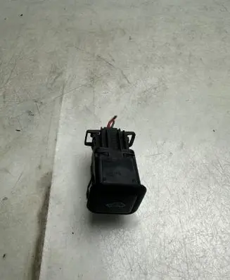 Volkswagen PASSAT B5 Alarm switch 4B0962109A 03000380