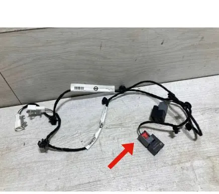 Nissan Micra K14 Seat wiring loom 1326525-2