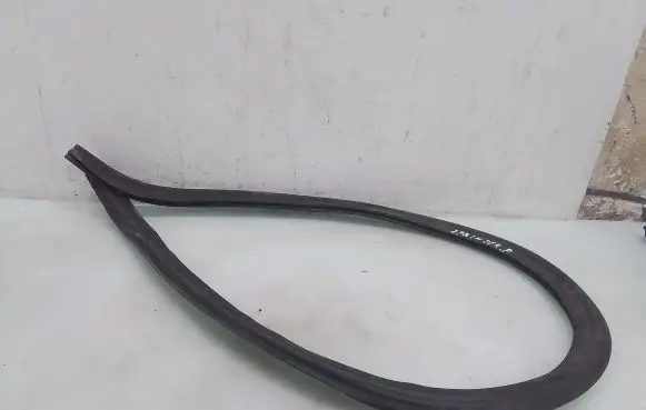 Mercedes-Benz Sprinter W906 Engine compartment rubber 
