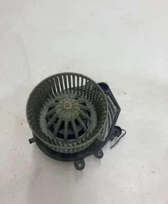 Volkswagen PASSAT B5 Heater fan/blower 740221233F 8D1820021