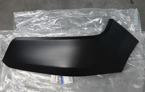 Ram 1500 DT Under headlight/headlamp trim 68414377AA 6981290124 40702903