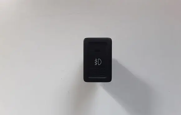 Suzuki Vitara (LY) Fog light switch 3727057L00