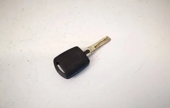 Skoda Octavia Mk1 (1U) Ignition key/card 