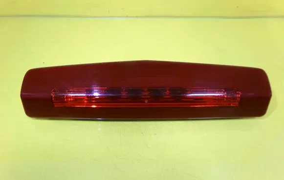 Opel Zafira B Third/center stoplight GM13252463