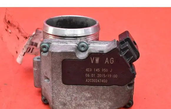 Audi A5 8T 8F Throttle body valve 4E0145950J