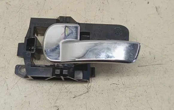 Nissan Qashqai+2 Rear door interior handle 80671JD08449