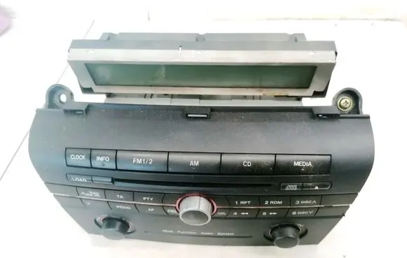 Mazda 3 I Radio/CD/DVD/GPS head unit BR2B66AR0 14795208
