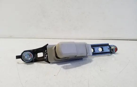Mitsubishi L200 Seat belt adjustment rail 081218