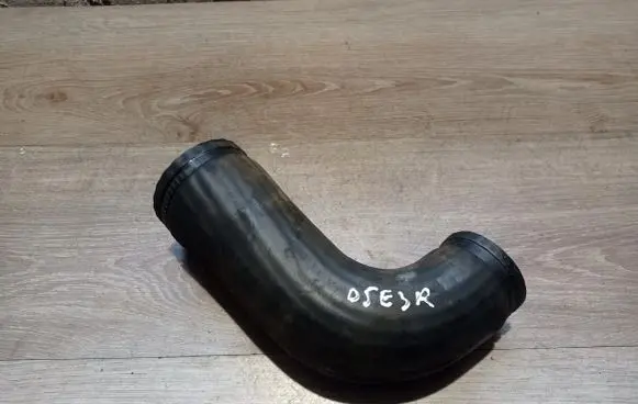 Volvo V70 Intercooler hose/pipe