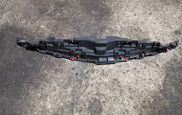 Opel Insignia A Top upper radiator support slam panel 13354566