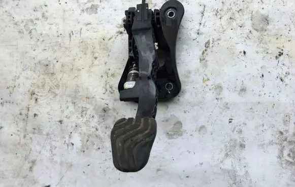 Clutch pedal