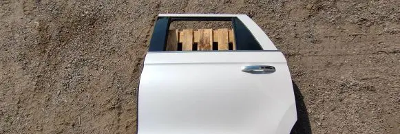 Ford Expedition Rear door